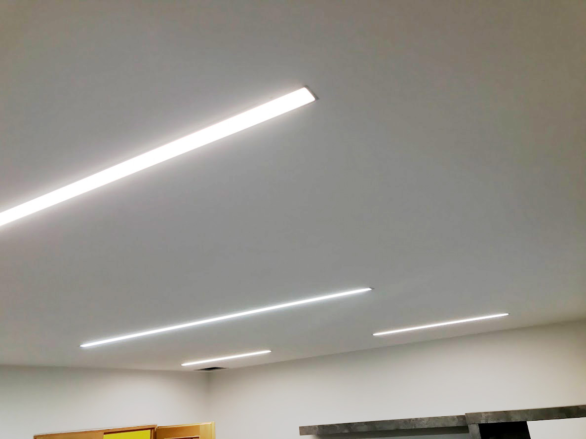 Zapuštěné LED světlo na míru LINIE IN 24 5025